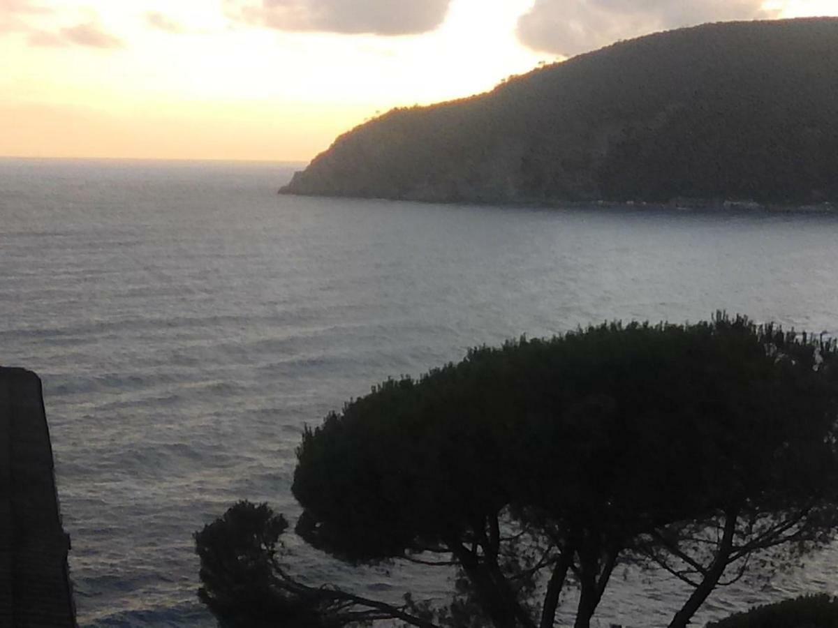 Un Gioiello Con Vista Mare Villa Moneglia Kültér fotó