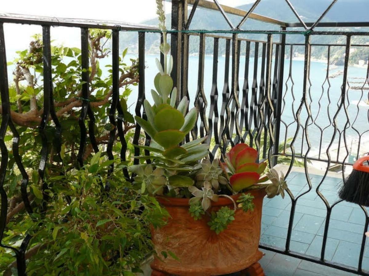Un Gioiello Con Vista Mare Villa Moneglia Kültér fotó