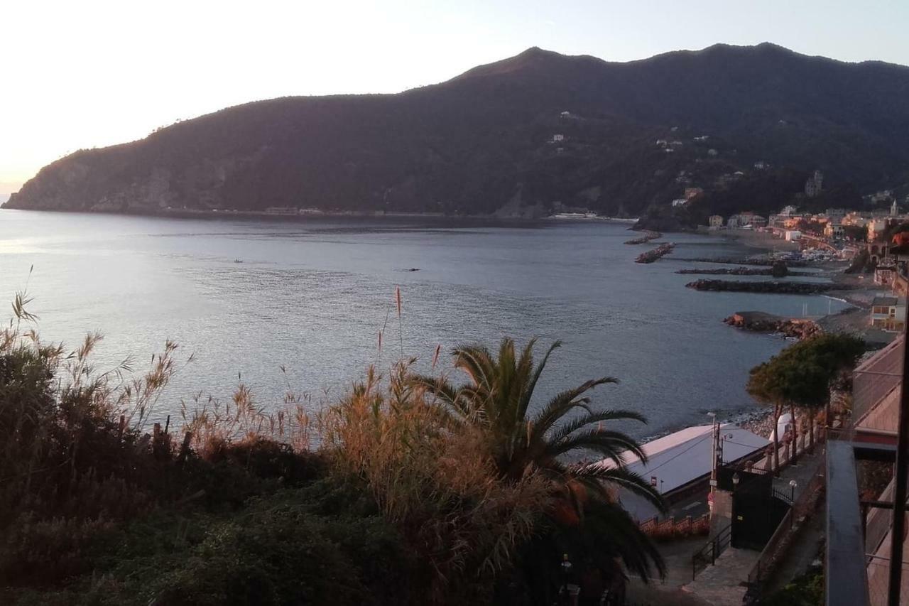 Un Gioiello Con Vista Mare Villa Moneglia Kültér fotó